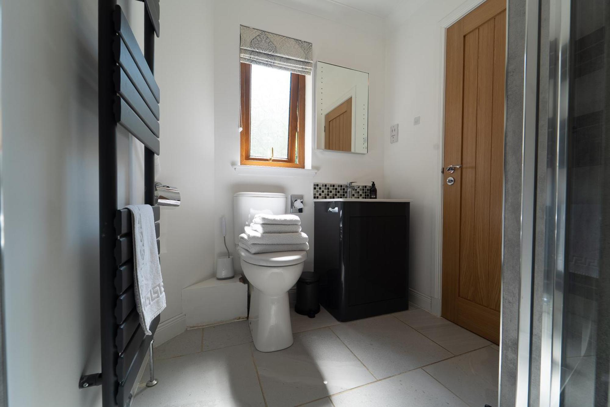 Self Cateringone Bedroom Apartment Форт Уилям Екстериор снимка