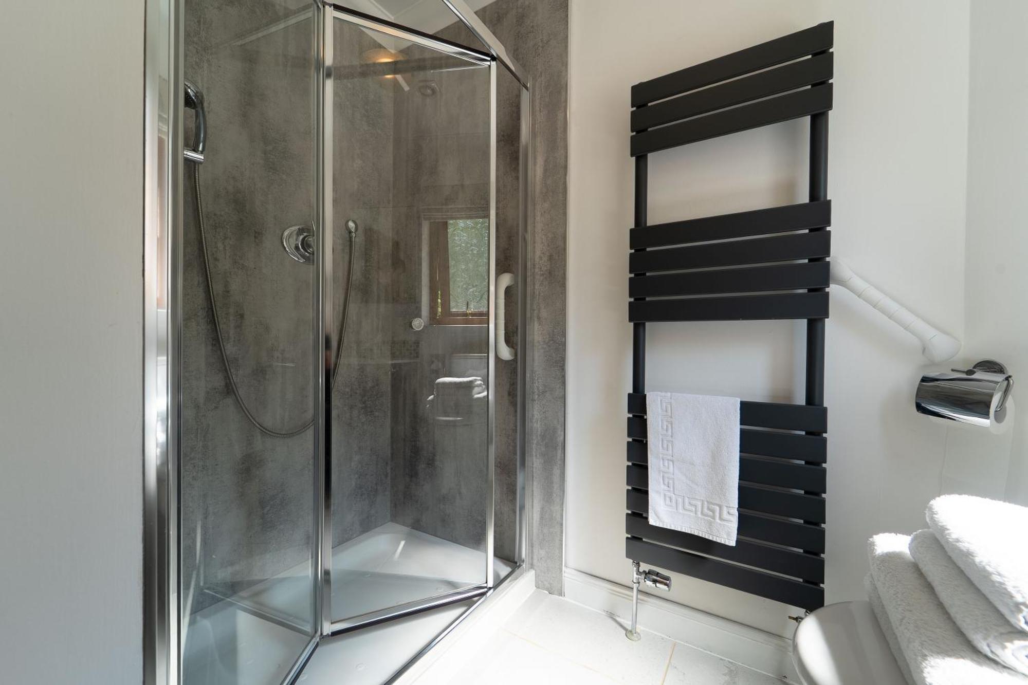Self Cateringone Bedroom Apartment Форт Уилям Екстериор снимка